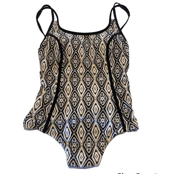 Catalina One-Piece Slimming Swimsuit Bathing Suit, Size S/Ch (4-6) - Picture 2 of 9